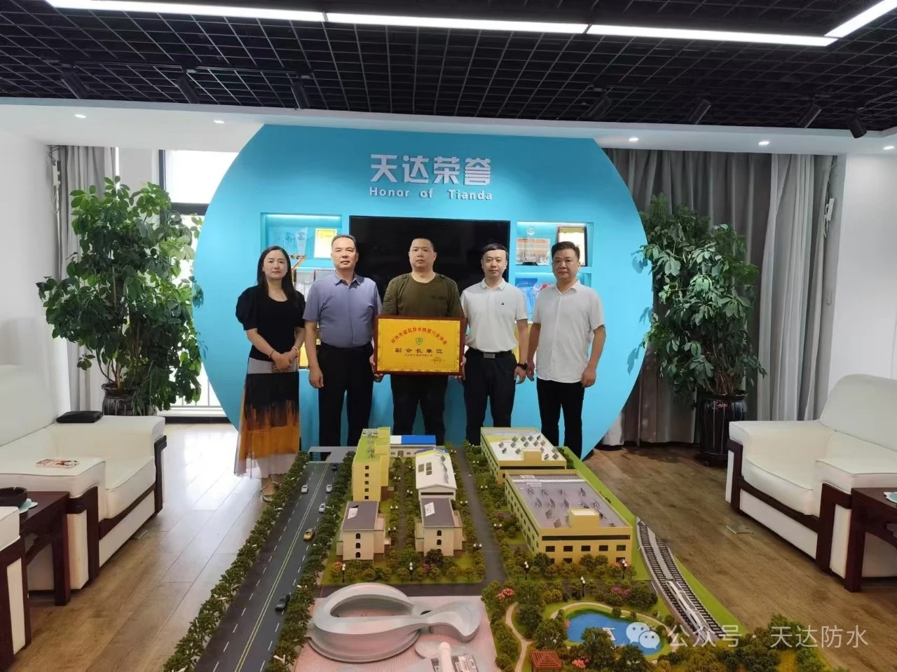 防水卷材厂家，TPO防水卷材源头工厂，TPO防水卷材价位，TPO防水卷材品牌